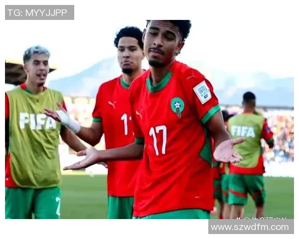 球星泪洒绿茵场悲伤足球背后的故事与心酸