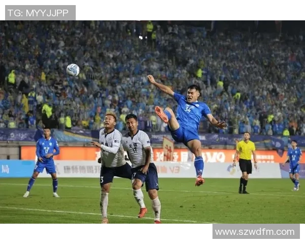 球星们纷纷参与足球比赛,展现不为人知的英勇风采